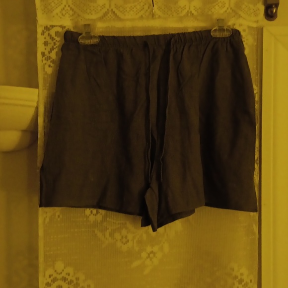 Shorts and top set - Picture 8 of 8